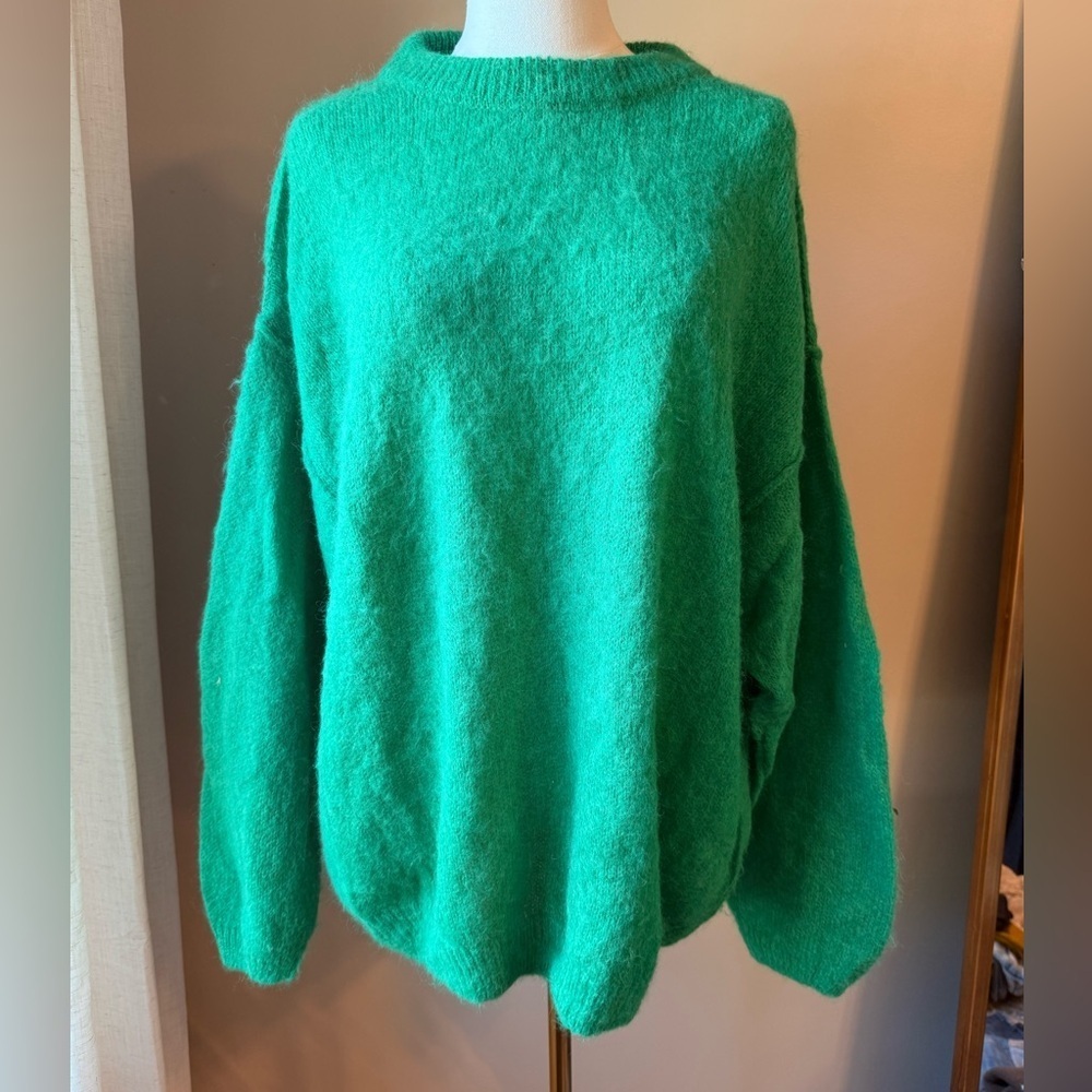 NWT Alpaca Blend Free People Oversized Kelly Green Sweater